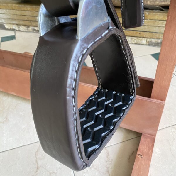 Tereque Premium Marrón para Caballo | Comodidad y lujo de alto nivel