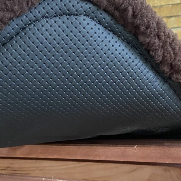 Combo premium de alfombra abollonada, cincha y pechera