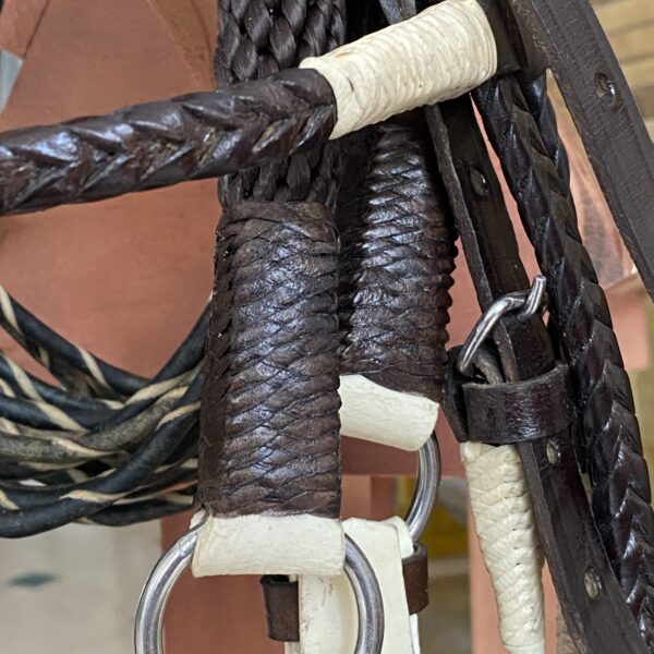 Apero de Cabeza para Caballo en Cuero Trenzado Profesional