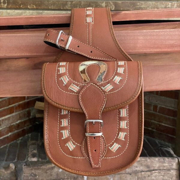 IMG_7889 Alforjas Finas en Cuero con Diseño para Caballo – Estilo Cabalgata